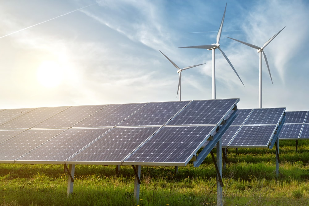 Estudio de PwC revela que la energía renovable podría no ser suficiente para frenar la huella de carbono de la minería de criptomonedas