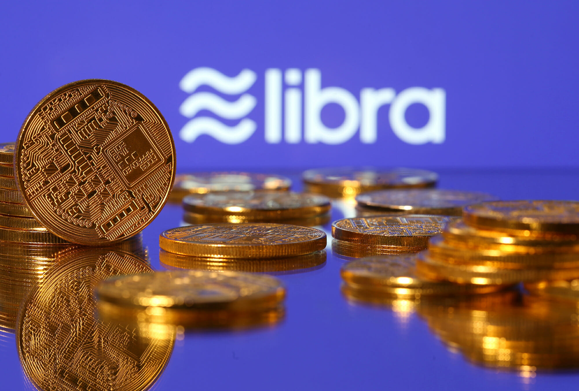 Con las constantes dudas por parte de gobiernos y reguladores, un rediseño del proyecto Libra hacia una red de pagos multimonedas es factible, explica un informe