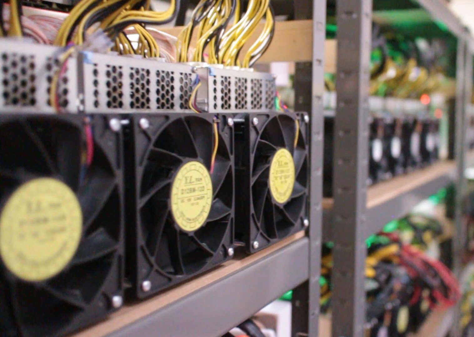 Gobierno de Irán aprueba el uso de plantas de energía eléctrica para la minería de criptomonedas