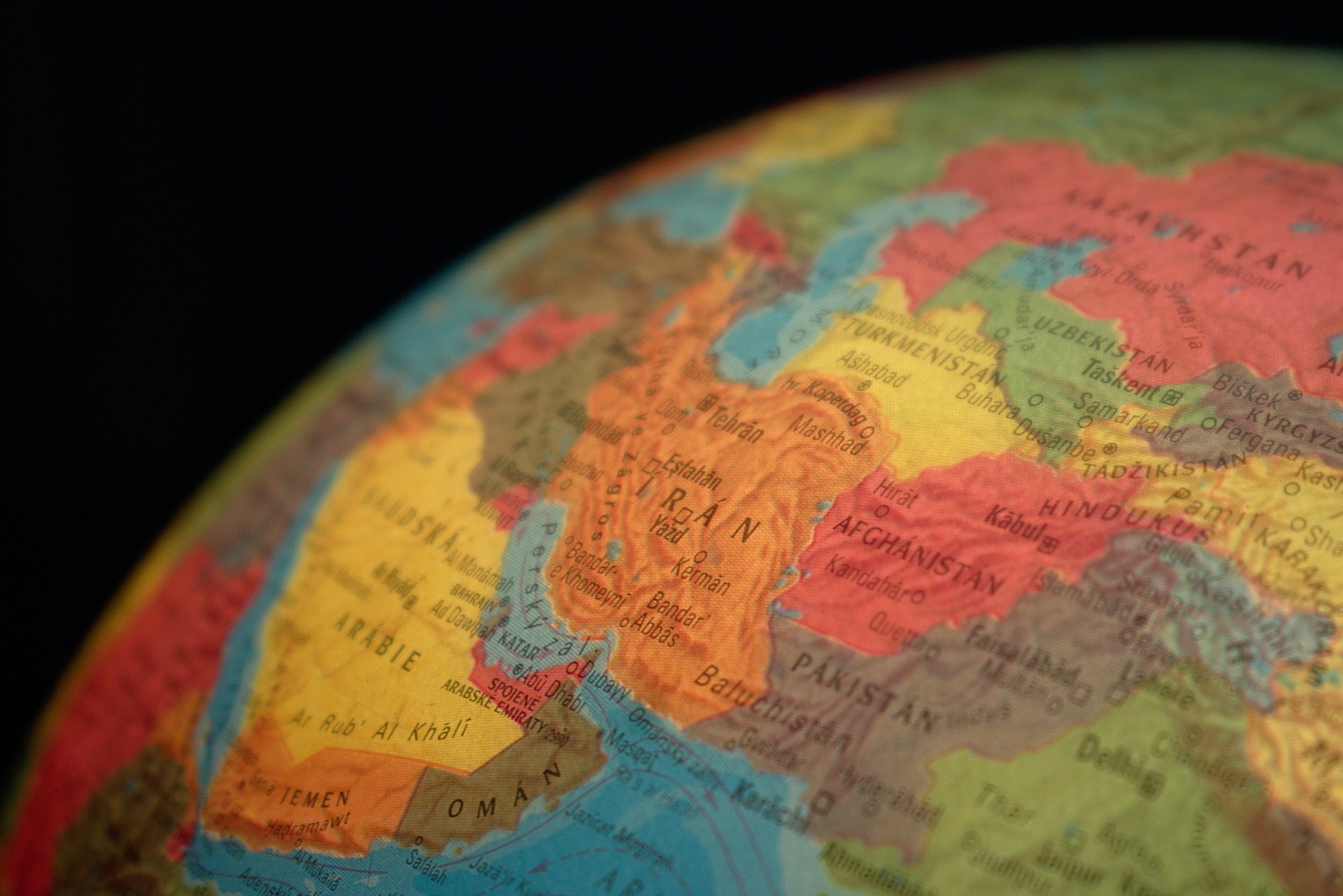 Gobierno de Irán modifica sus regulaciones para permitir el financiamiento de importaciones con criptomonedas