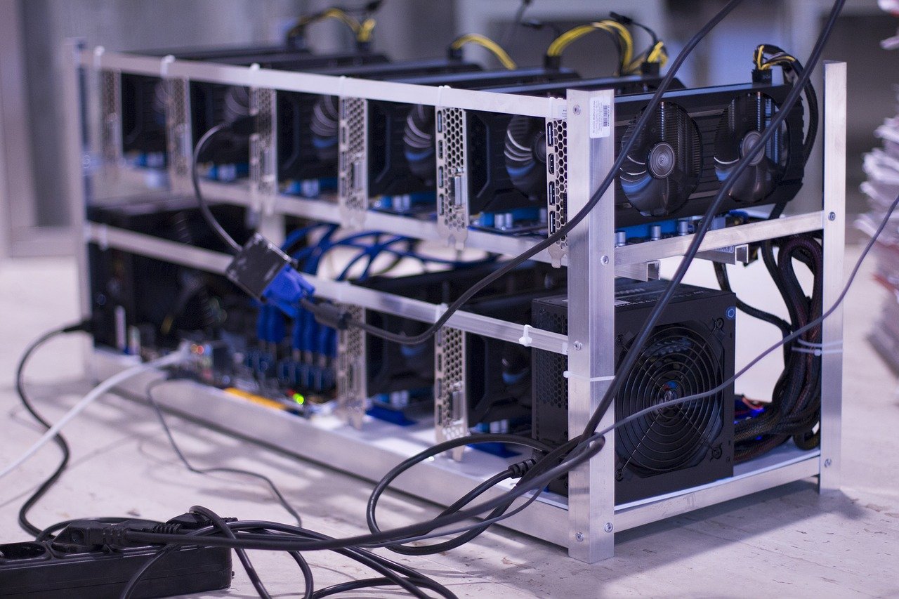 Operador estatal de energía eléctrica en Irán ha cerrado más de 1.600 granjas de minería de Bitcoin ilegales