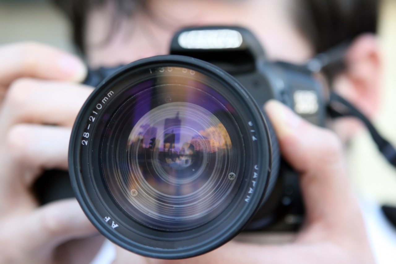 Algunas de las fotografías periodísticas más notables de la historia son subastadas como NFT por parte de la agencia de noticias AP y Everipedia