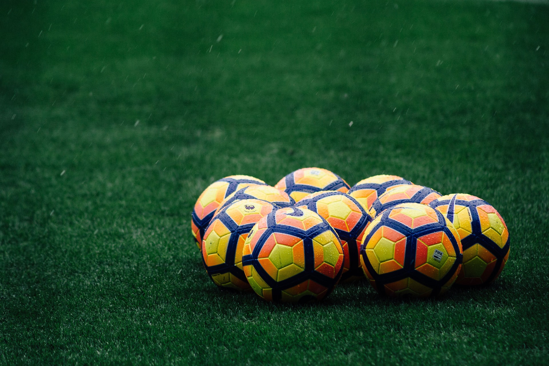 Futbolistas como James Rodríguez, João Félix y Radamel Falcao lanzan coleccionables digitales en Zilliqa, mientras que el club Atlético Mineiro llevará camisetas históricas como NFT a Binance