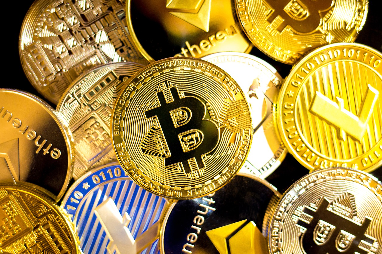 Banco Central de Uruguay recomienda prudencia a la hora de invertir en criptomonedas y abre el camino para su regulación