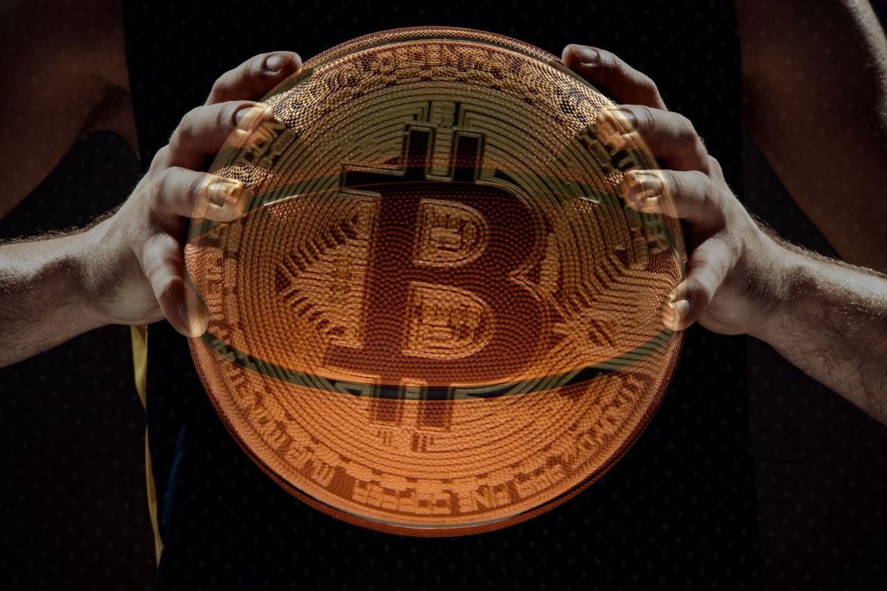 Equipo de la NBA, Houston Rockets, se asocia con la empresa de Bitcoin NYDIG