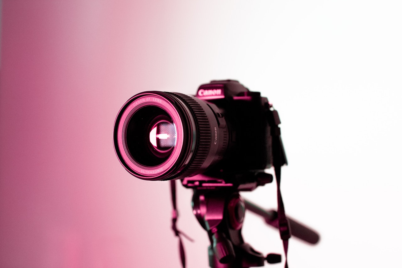Agencia de noticias AP lanzará un mercado NFT de fotografías basado en Polygon