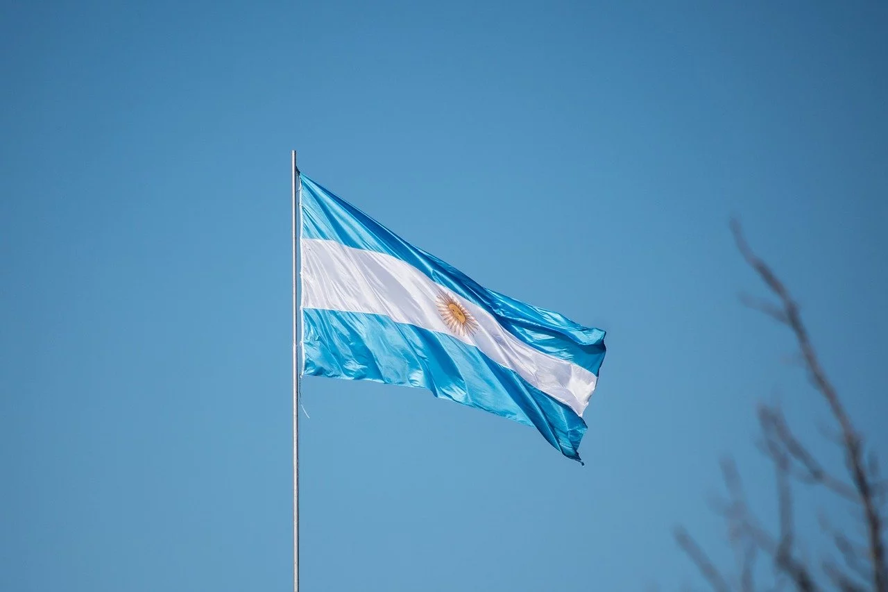 Tras las iniciativas de Banco Galicia y Brubank, el Banco Central de Argentina prohíbe a los bancos ofrecer operaciones con criptomonedas